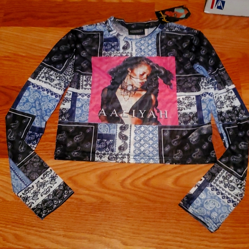 NWT Aaliyah sheer long sleeve, size large